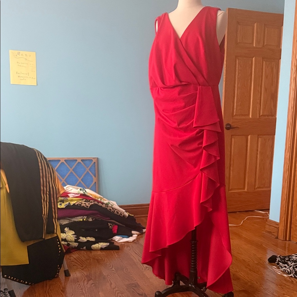 Chic Red High-Low Dress with Ruffle Detail